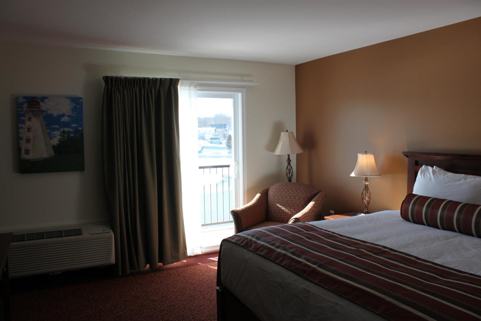 Montague Lanes Riverhouse Inn & Cottages חדר תמונה