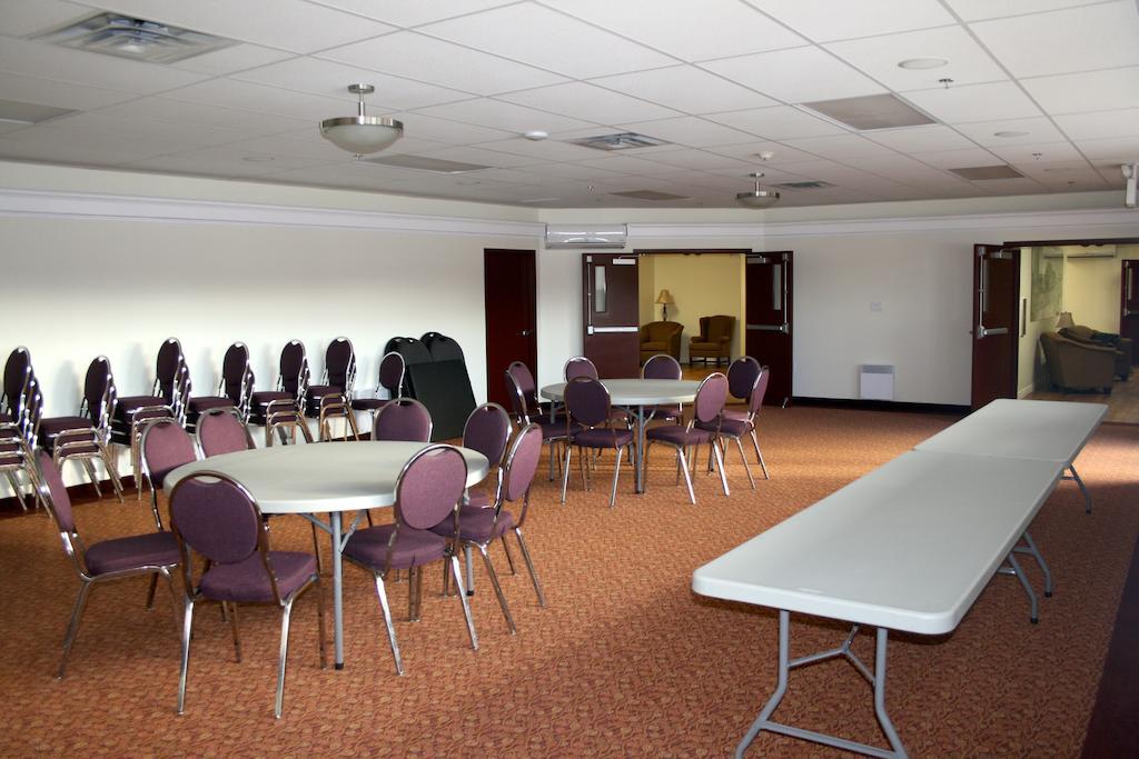 Montague Lanes Riverhouse Inn & Cottages מראה חיצוני תמונה