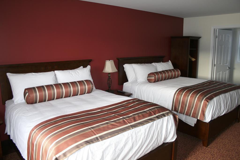 Montague Lanes Riverhouse Inn & Cottages חדר תמונה