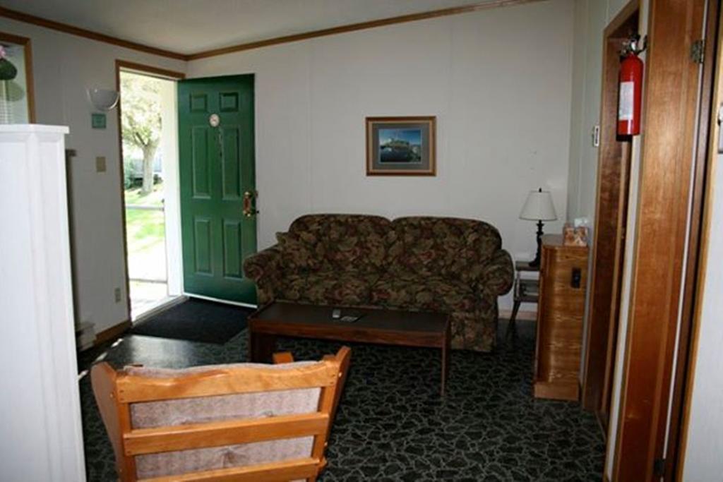 Montague Lanes Riverhouse Inn & Cottages חדר תמונה